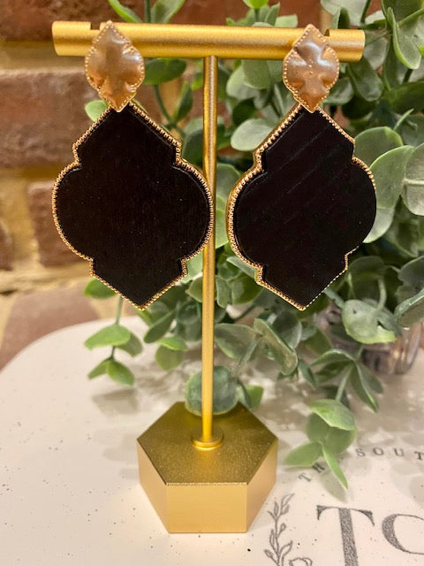 Quatrefoil Wood Dangle Earring
